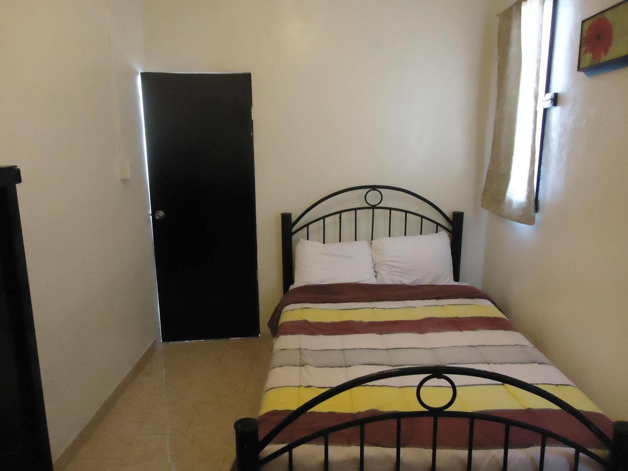 Humble Bumble Hostel Playa del Carmen Exterior foto
